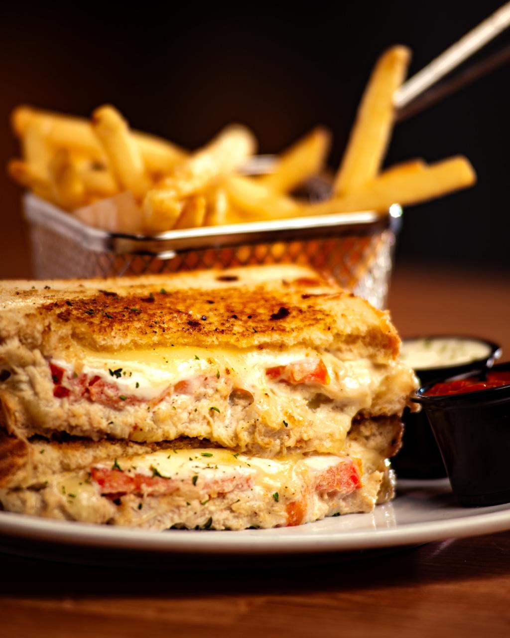 Pollo y queso con papas